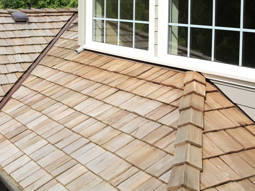 Buck's Roofing wood shake roof